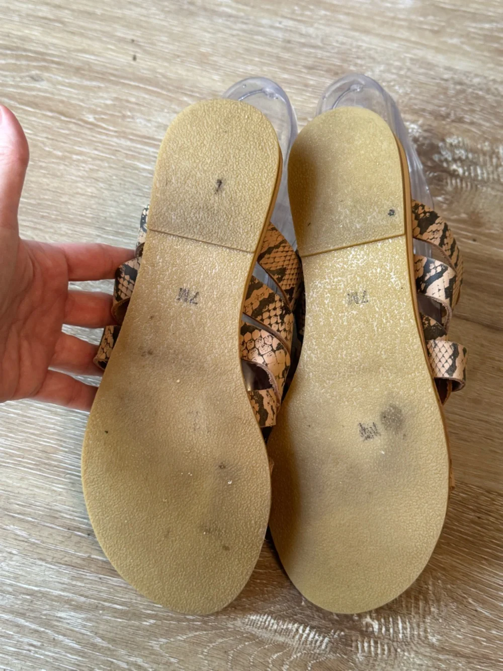 COCONUTS BY MATISSE LADYLIKE SANDALS IN TAN SNAKE SIZE 7M SUMMER SLIDE ON